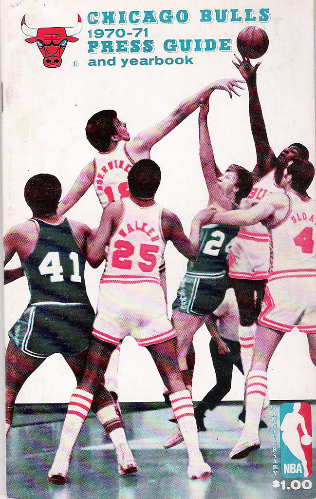 Chicago Bulls 1970 - 1971 Basketball Yearbook Media Guide NBAmg1